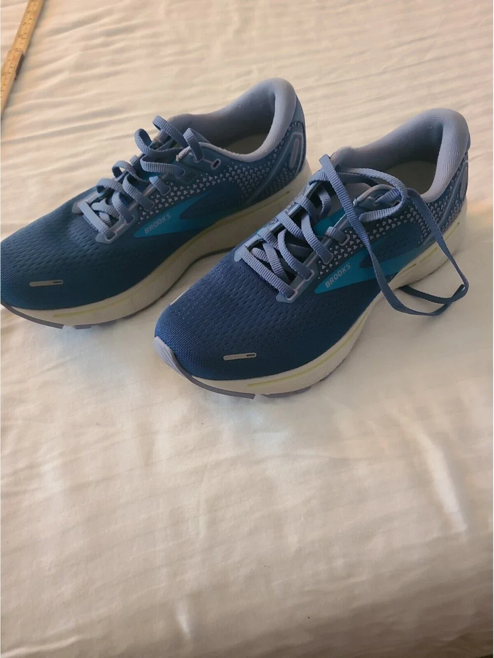 Women’s Brooks Running Shoes Sz 9.5 Ghost 14 Blue Ocean, Sneakers